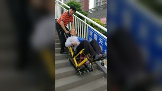 BR-SC003 전동 전기 계단 등반 휠체어